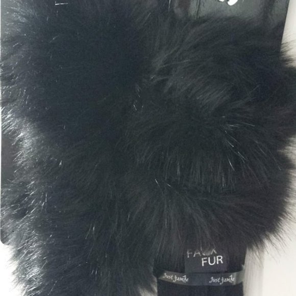 Faux Fox Fur Scarf and Glove Set - Picture 6 of 11